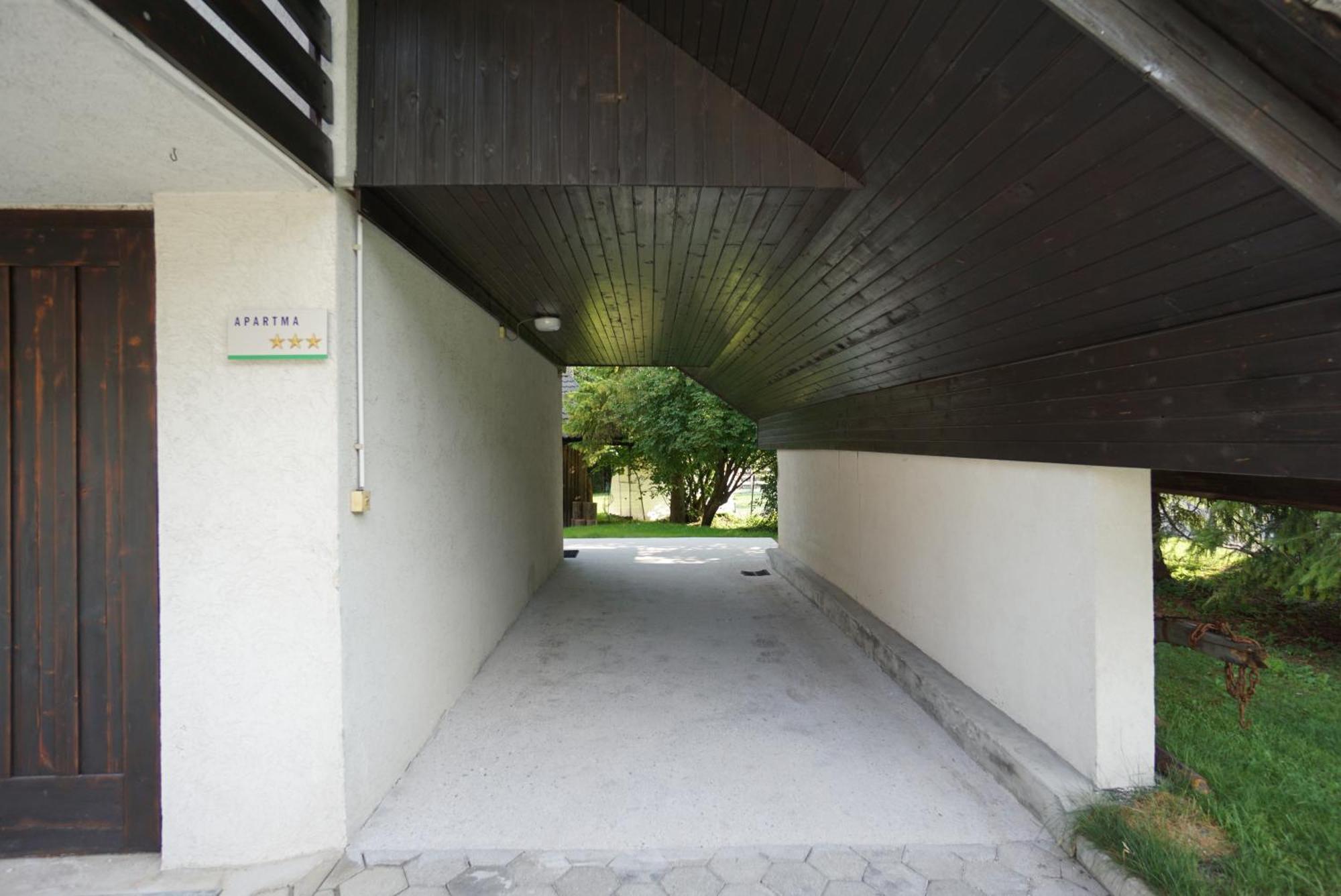 Apartma Zidan ครานสกา โกรา ภายนอก รูปภาพ